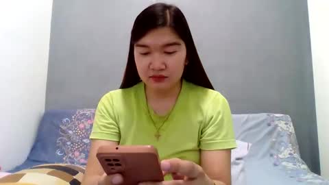 Snapshot of xsweetiemajax chatting on October 2025 01:37:02 AM HI IM PAULINE online show from October 2025 01:37:02 AM