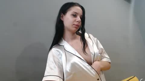 Sofia online show from February 2025 01:51:01 PM
