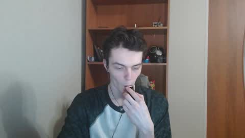 Snapshot of xtraqqq chatting on October 2025 09:02:01 PM traqqq online show from October 2025 09:02:01 PM