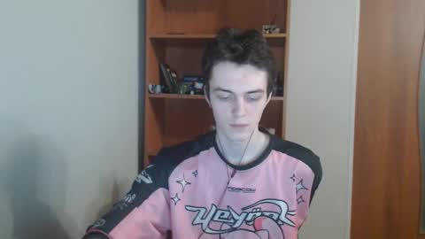 Snapshot of xtraqqq chatting on October 2025 10:10:01 PM traqqq online show from October 2025 10:10:01 PM