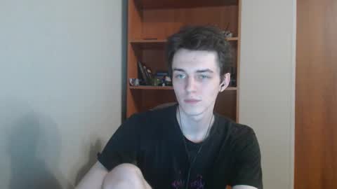 Snapshot of xtraqqq chatting on October 2025 07:45:02 PM traqqq online show from October 2025 07:45:02 PM