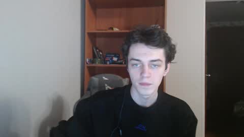 Snapshot of xtraqqq chatting on November 2025 08:19:01 PM traqqq online show from November 2025 08:19:01 PM