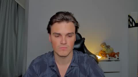 Snapshot of xx_raul_xx_ chatting on September 2025 04:32:01 PM raul online show from September 2025 04:32:01 PM