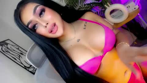 Snapshot of xxcumcatcherxx chatting on October 2025 01:57:01 AM Jane online show from October 2025 01:57:01 AM