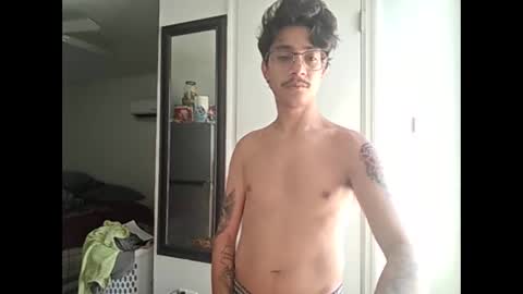 Snapshot of xxjasoneecxx chatting on October 2025 04:17:01 PM XxJasoneecxX online show from October 2025 04:17:01 PM