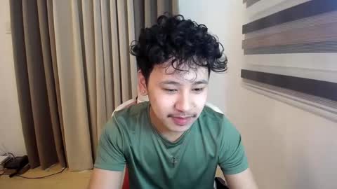 Snapshot of xxkelly0125xx chatting on January 2025 10:33:01 PM John online show from January 2025 10:33:01 PM