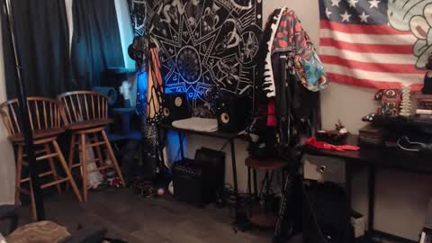 Lilith online show from October 2025 02:34:01 AM