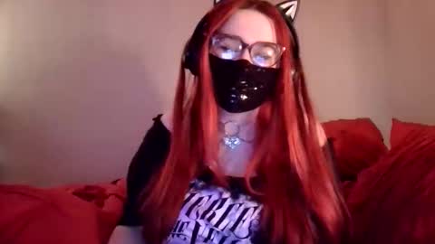 Snapshot of xxmommyraexx chatting on October 2025 01:13:02 AM Mommy online show from October 2025 01:13:02 AM