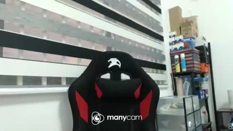 Snapshot of xxmonsterbigcockxx chatting on February 2025 01:04:02 AM Kaycee online show from February 2025 01:04:02 AM