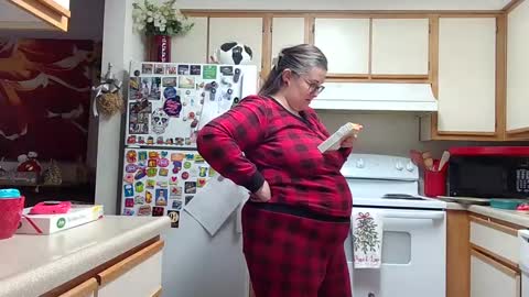 Snapshot of xxstrawberryjanexx chatting on December 2024 07:48:02 PM Strawberry Jane online show from December 2024 07:48:02 PM