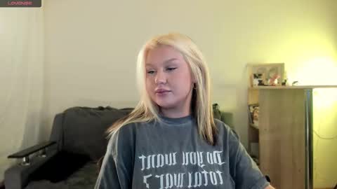 Snapshot of xxviktoryqueenxx chatting on October 2025 10:30:02 PM Vi online show from October 2025 10:30:02 PM