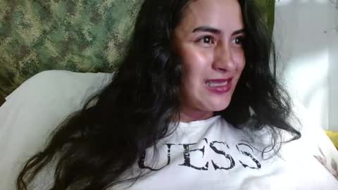 Snapshot of xxx_morena chatting on January 2025 04:09:02 AM   LILI  online show from January 2025 04:09:02 AM