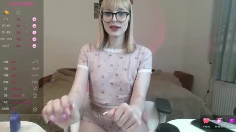 Pretty online show from December 2024 06:54:02 PM
