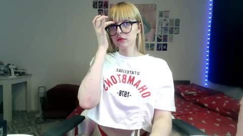 Pretty online show from February 2025 08:28:02 PM