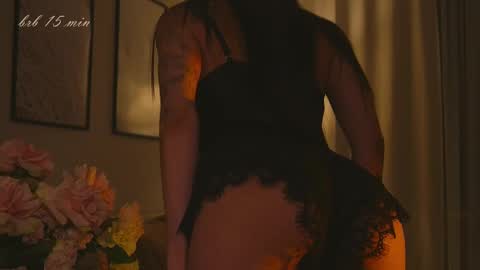 Molly online show from October 2025 10:24:02 AM