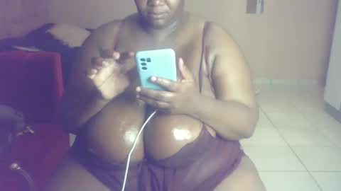 Snapshot of xxxgiantboobs chatting on January 2025 01:06:01 AM xxxgiantboobs online show from January 2025 01:06:01 AM