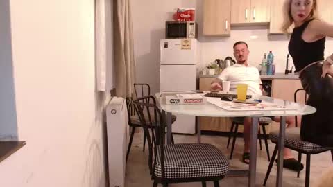 Snapshot of xxxkinkycpl chatting on November 2025 05:48:02 PM isa and gonzo online show from November 2025 05:48:02 PM