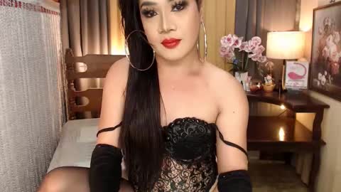 QUEENCY online show from January 2025 06:41:02 PM