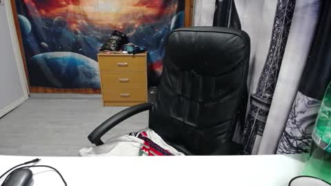 Lana online show from October 2025 08:31:01 PM