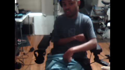 Snapshot of xxxonwheelz chatting on October 2025 09:22:01 PM xxxonwheelz online show from October 2025 09:22:01 PM