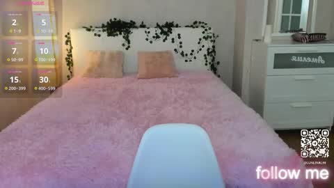 Lina online show from October 2025 01:11:01 PM