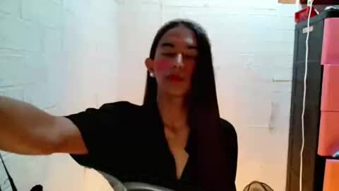 Bella online show from December 2025 12:31:02 PM