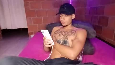 Snapshot of yajz chatting on October 2025 07:11:01 AM Yajz online show from October 2025 07:11:01 AM