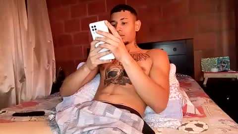 Snapshot of yajz chatting on October 2025 08:33:01 PM Yajz online show from October 2025 08:33:01 PM