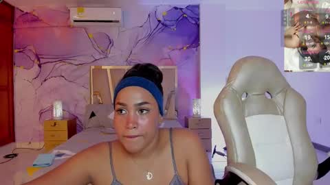 Snapshot of yamirawalker chatting on September 2025 08:30:02 PM Naomi online show from September 2025 08:30:02 PM