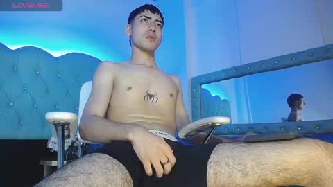 Yan online show from September 2025 10:43:02 PM