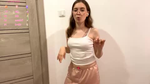 Snapshot of yaniraekberg chatting on November 2025 02:16:02 PM Marry online show from November 2025 02:16:02 PM