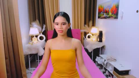 Yanna online show from October 2025 08:59:01 PM