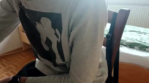 yanp541 online show from October 2025 11:00:02 AM