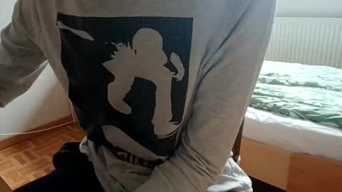 yanp541 online show from October 2025 11:11:01 AM