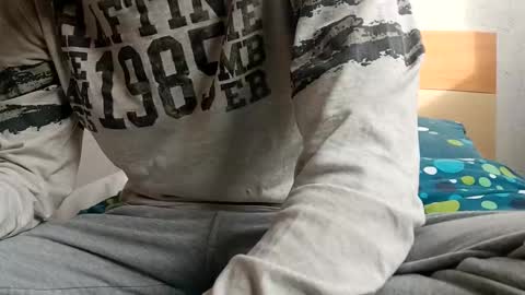 yanp541 online show from November 2025 12:15:01 PM