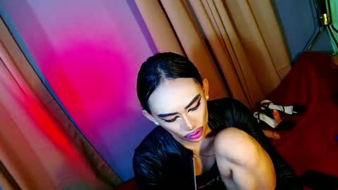 miss yasii online show from January 2025 07:17:01 PM