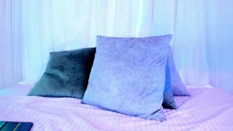 Snapshot of yasiir_0229 chatting on October 2025 06:10:02 AM Yasiir online show from October 2025 06:10:02 AM