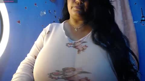 Yasmin online show from January 2025 10:49:02 PM