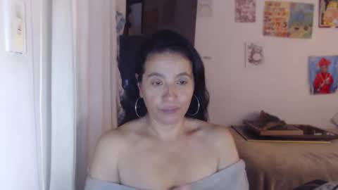 Snapshot of yasmin_love85 chatting on November 2025 03:01:01 PM yasmin_love85 online show from November 2025 03:01:01 PM