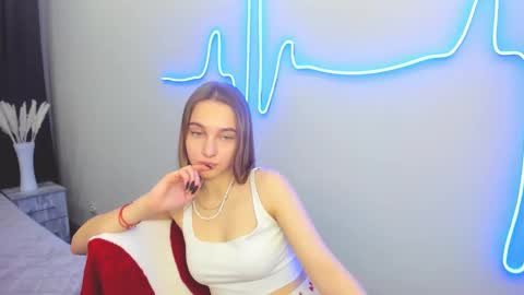 Yasmina online show from March 2025 03:27:02 PM