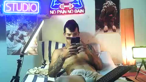 yeisoncastellanos1999 online show from October 2025 07:16:02 PM