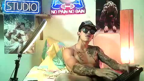 yeisoncastellanos1999 online show from November 2025 12:22:01 AM