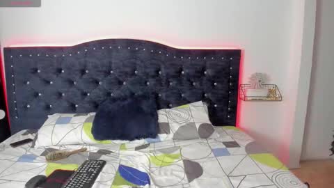 Snapshot of yeka_hot23 chatting on November 2025 04:23:02 AM yeka online show from November 2025 04:23:02 AM