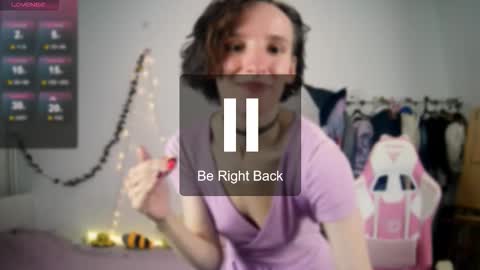 Snapshot of yellow_songbird chatting on October 2025 04:08:01 PM Liya online show from October 2025 04:08:01 PM