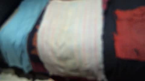 Snapshot of yellowsnakes chatting on November 2025 02:43:02 AM . y e l l o w s n a k e s . online show from November 2025 02:43:02 AM