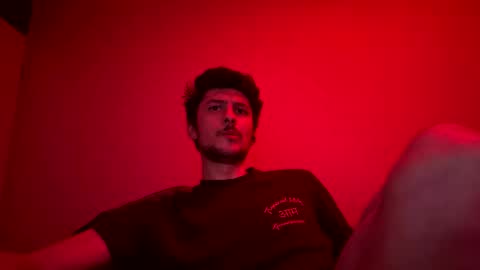 yellowsubmarinex2 online show from December 2024 06:44:02 AM