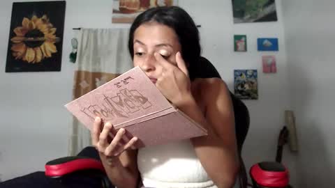 Snapshot of yemaya_28 chatting on November 2025 03:38:02 AM Yemaya 28 online show from November 2025 03:38:02 AM