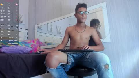 M O R E N O online show from November 2025 09:06:02 PM