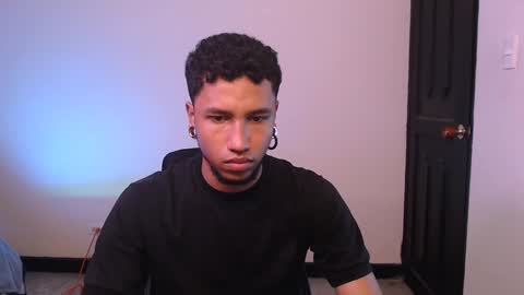 Snapshot of yerfon_s1 chatting on January 2025 12:25:01 AM Yeff ind. model online show from January 2025 12:25:01 AM