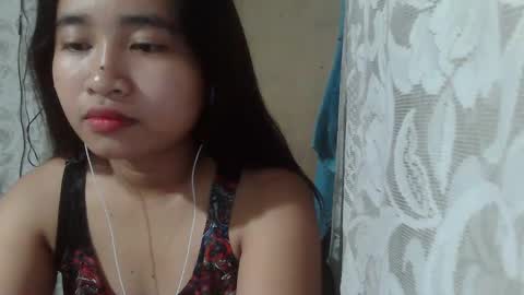 yhang_19 online show from December 2024 12:44:01 PM